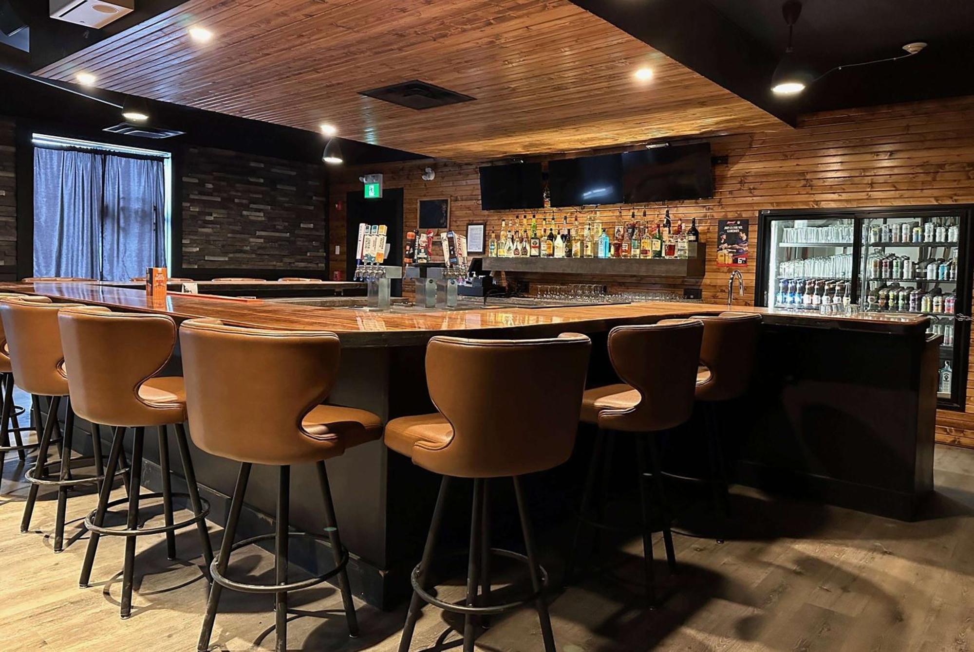 Ramada By Wyndham Estevan Exteriér fotografie
