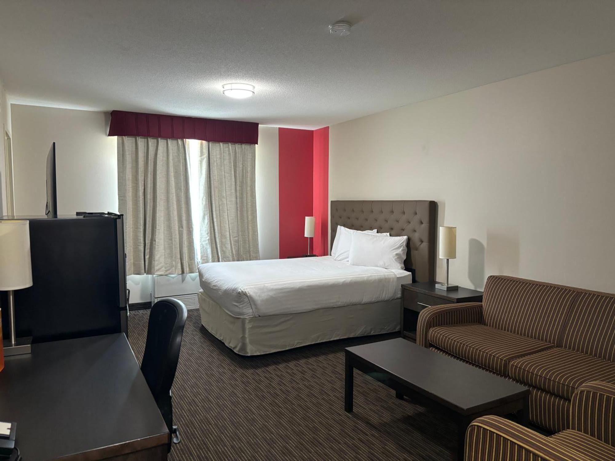 Ramada By Wyndham Estevan Exteriér fotografie