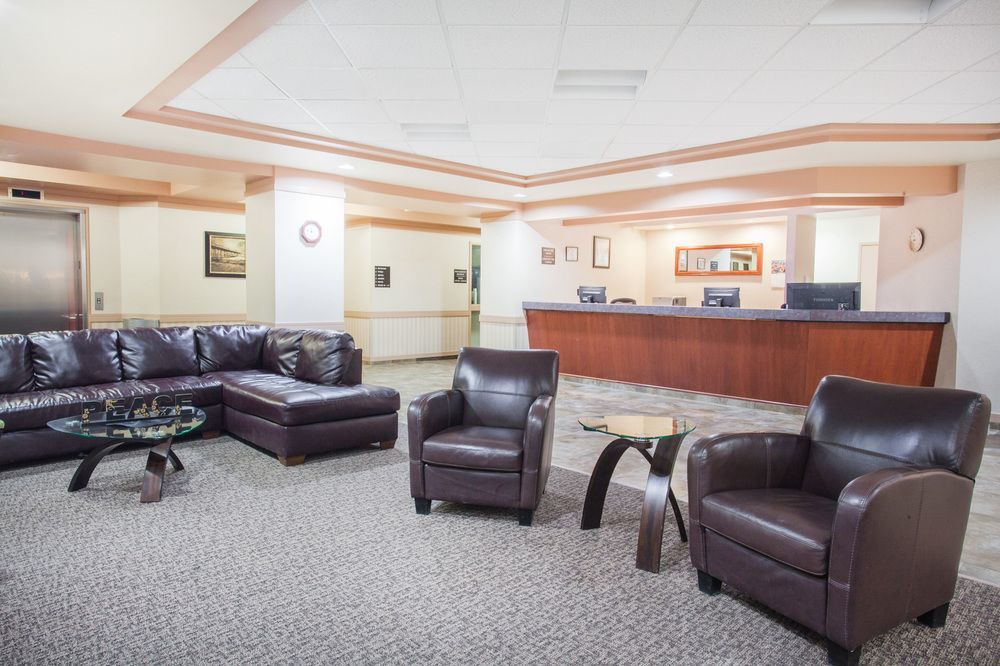 Ramada By Wyndham Estevan Exteriér fotografie